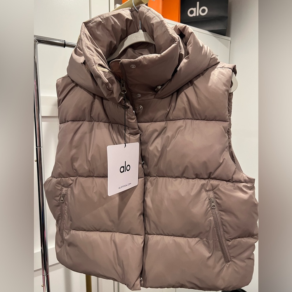 ALO Yoga Taupe Puffer Vest